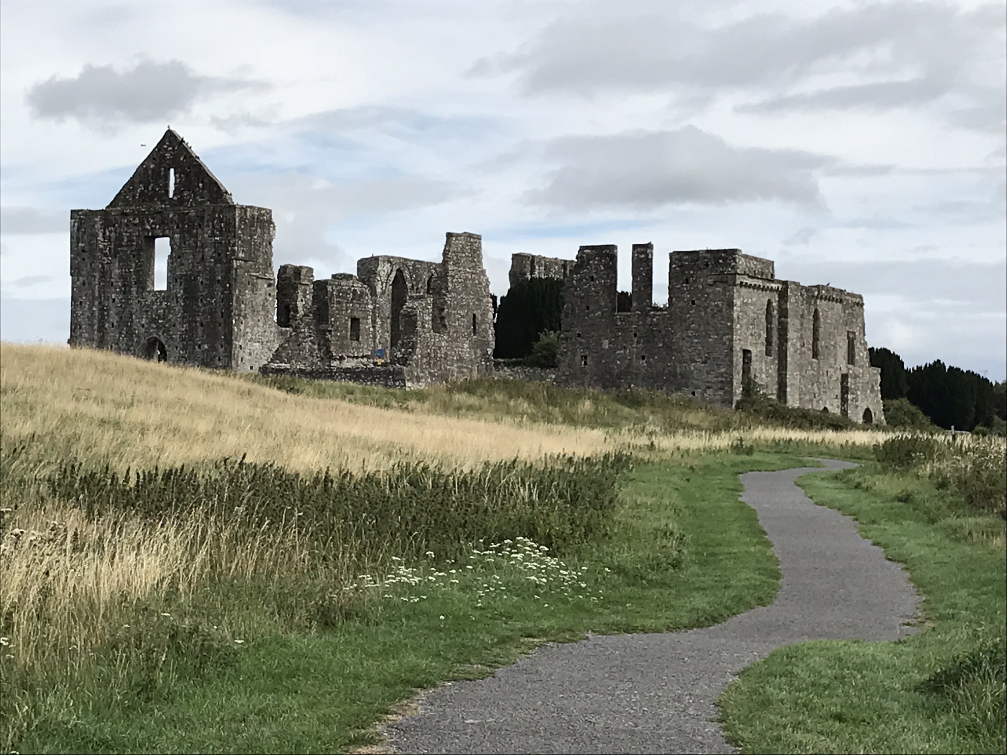 ancient-ruins-of-ireland-heyyou